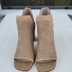 Vince Camuto Booties Size 10M